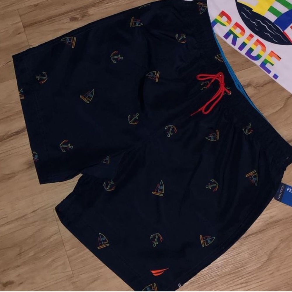 Brand new  NAUTICA  SET - Picture 3 of 4